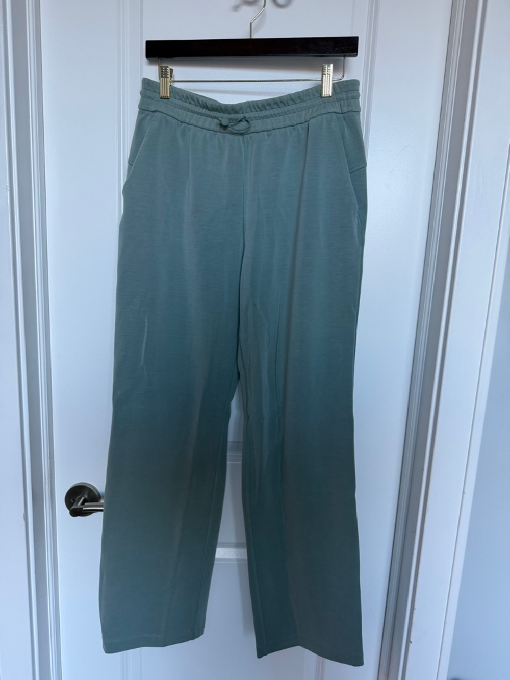 EUC - Lululemon Softstreme Pant - Light Green